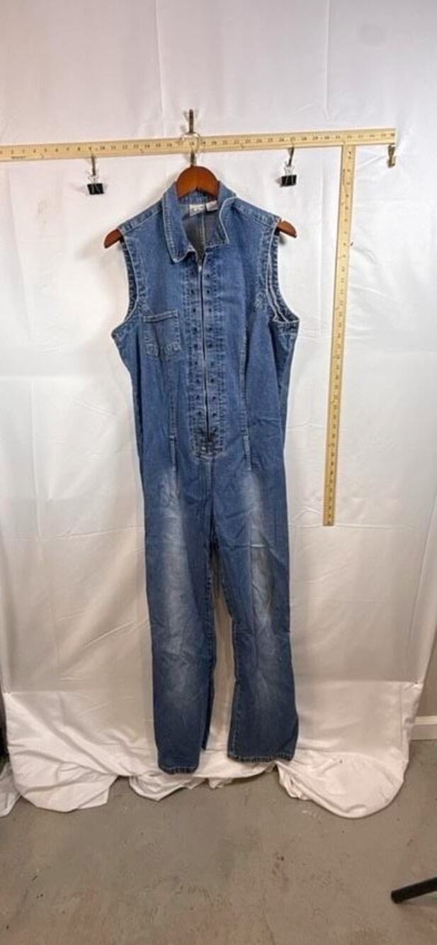 Rock & Rose Vintage Denim Jumpsuit Womens XL Blue Jean Sleeveless Zip Front Y2K